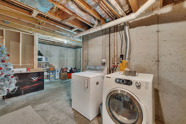 300 Village Ln, Seneca, IL 61360 - laundry area featuring independent washer and dryer