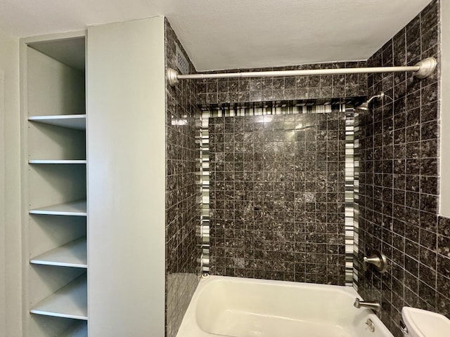 1850 N Clark St Unit 2706, Chicago, IL 60614 - full bathroom featuring tub / shower combination and toilet