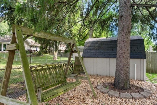 115 S Hale St, Palatine, IL 60067 - view of yard featuring a storage shed