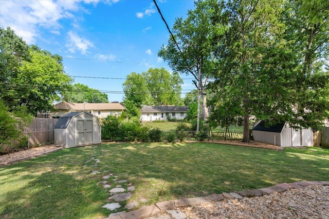 115 S Hale St, Palatine, IL 60067 - view of yard featuring a storage shed