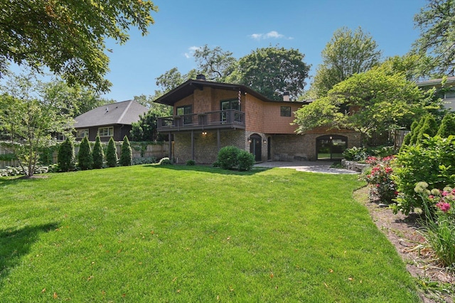 129 Kainer Ave, Barrington, IL 60010 - view of yard featuring a patio area and a balcony