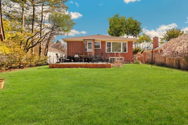 2936 Warbler Pl, Highland Park, IL 60035 - photo 27