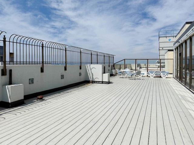 5455 N Sheridan Rd Unit 3512, Chicago, IL 60640 - view of deck