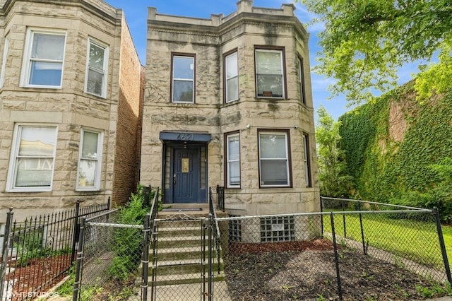 6621 S Marquette Dr, Chicago, IL 60637 - photo 1
