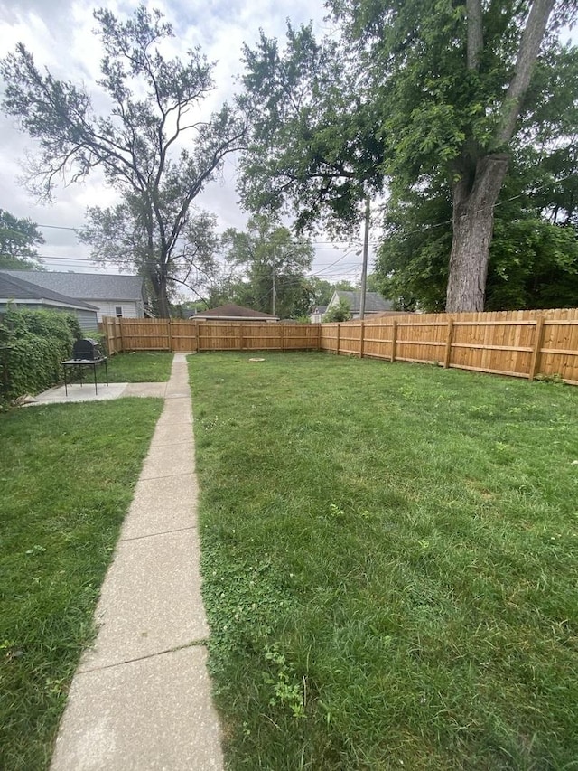411 W 116th St, Chicago, IL 60628 - view of fenced backyard