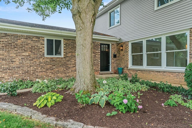 154 Newton Ave, Glen Ellyn, IL 60137 - doorway to property featuring brick siding