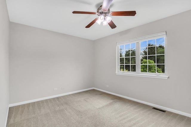 6406 Cunningham Ct, Gurnee, IL 60031 - unfurnished room featuring carpet and ceiling fan