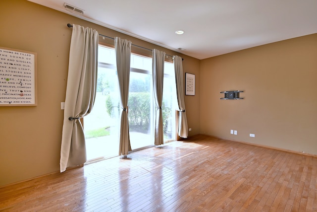 2224 Flagstone Ln Unit 2224, Carpentersville, IL 60110 - spare room featuring light wood-style floors