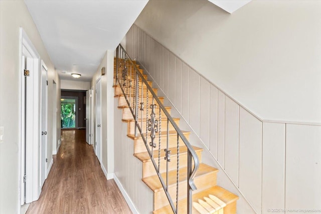 7526 S Cork Ave Unit 7526, Justice, IL 60458 - stairs with wood finished floors and baseboards
