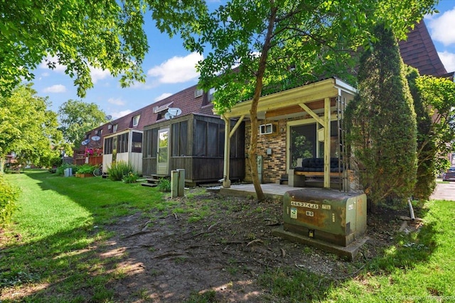7526 S Cork Ave Unit 7526, Justice, IL 60458 - back of property with a sunroom and a lawn