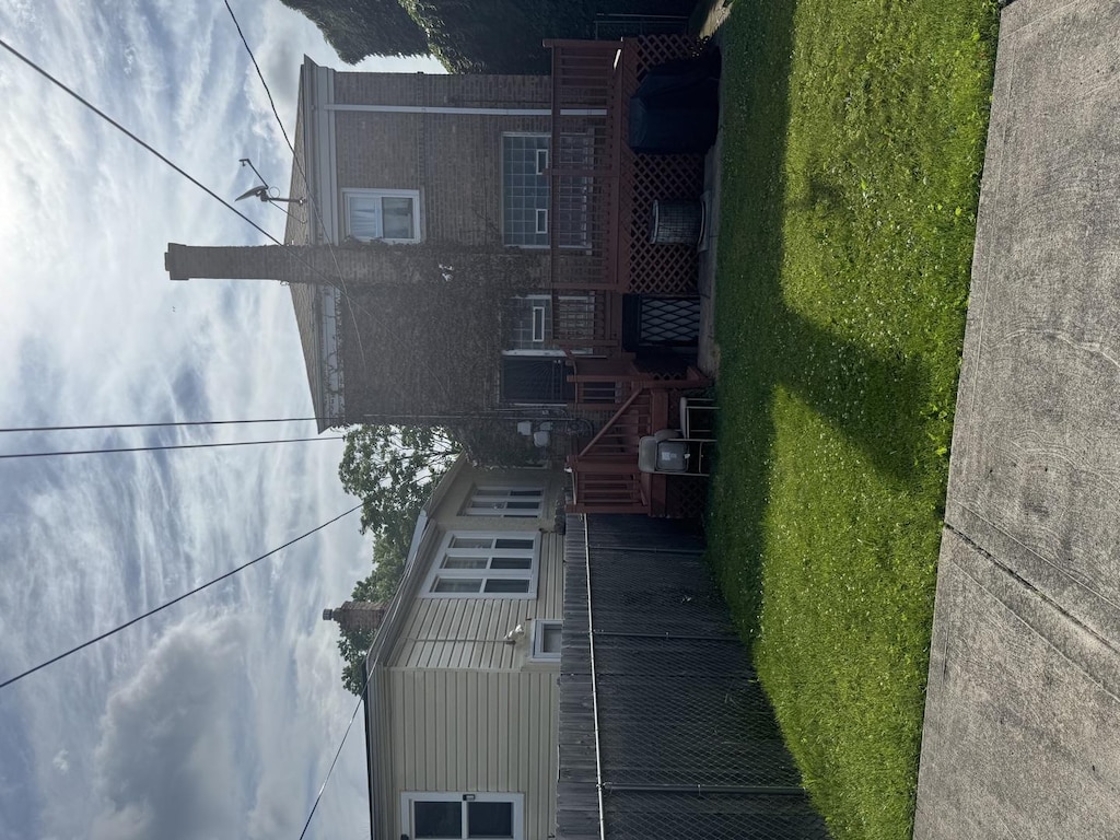 9108 S Marshfield Ave, Chicago, IL 60620 - view of yard
