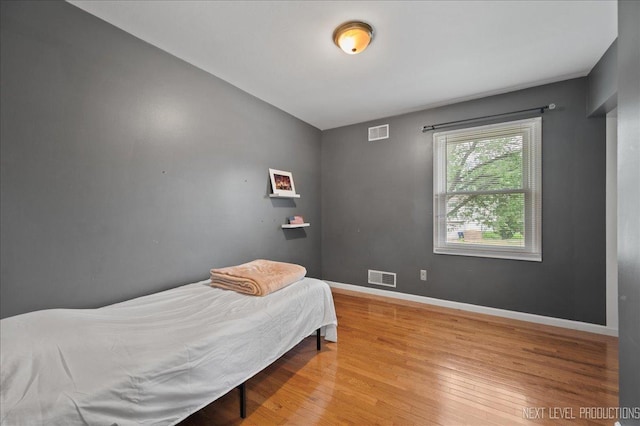 740 Lexington Ave, Saint Charles, IL 60174 - bedroom featuring wood finished floors and baseboards