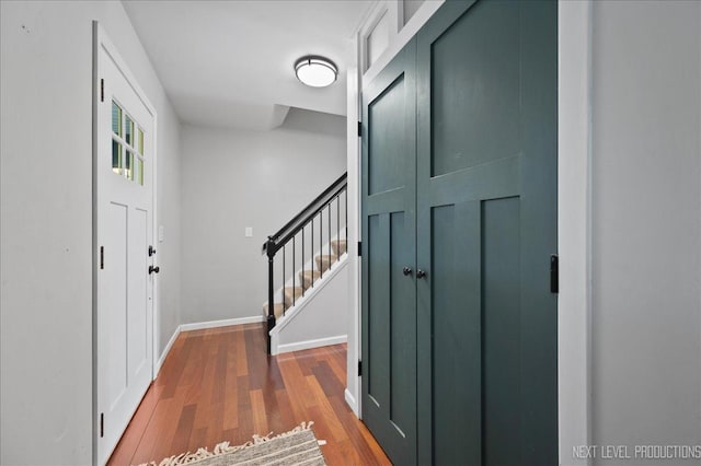 740 Lexington Ave, Saint Charles, IL 60174 - foyer entrance with stairs and wood finished floors