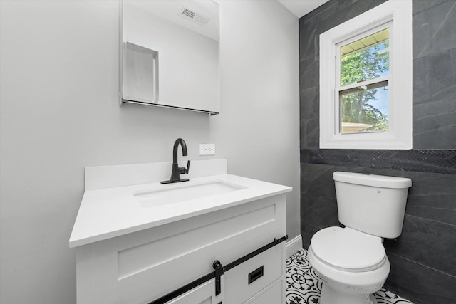 230 Mantua St, Park Forest, IL 60466 - bathroom with vanity and tile walls