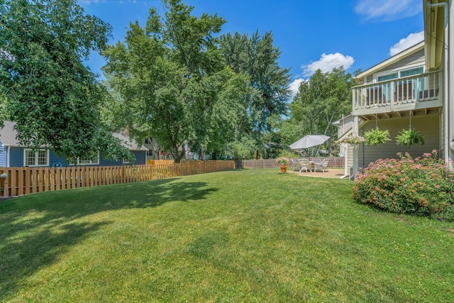 2 Cedar Gate Cir, Sugar Grove, IL 60554 - view of yard