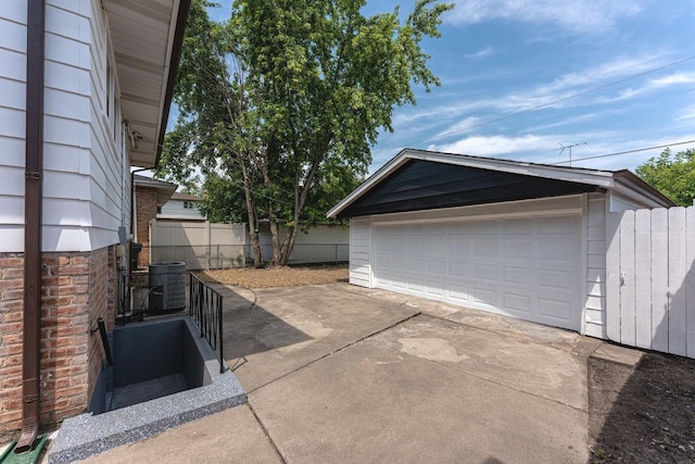 15709 Maryland Ave, Dolton, IL 60419 - view of detached garage