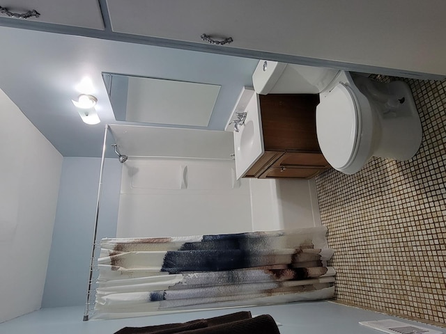2928 Ridgeway Ave, Rockford, IL 61101 - view of bathroom