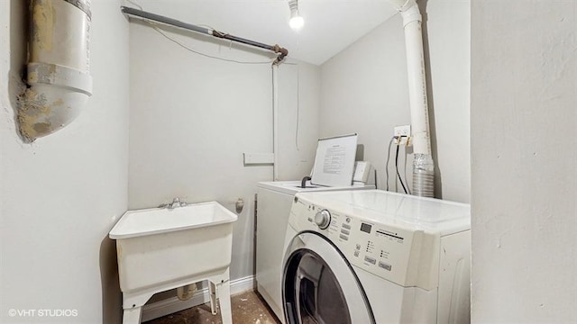 309 W 109th Pl, Chicago, IL 60628 - laundry room featuring washer and clothes dryer