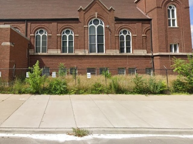 309 W 109th Pl, Chicago, IL 60628 - view of side of home featuring brick siding