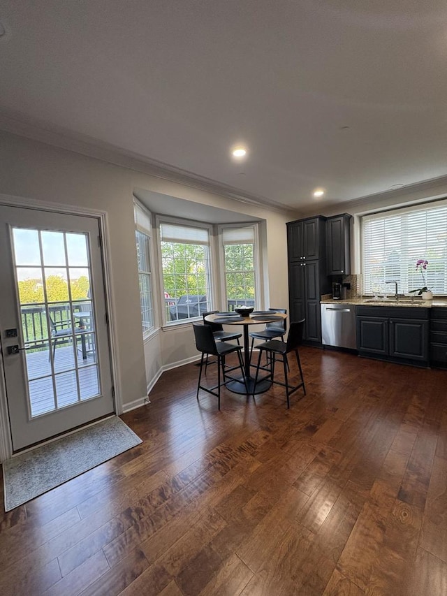 17 Harborside Way, Hawthorn Woods, IL 60047 - dining space with dark wood-style flooring, crown molding, and recessed lighting