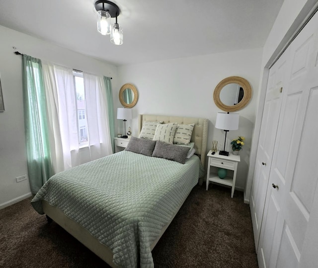 20517 Superior Ct, Crest Hill, IL 60403 - bedroom featuring dark colored carpet and baseboards