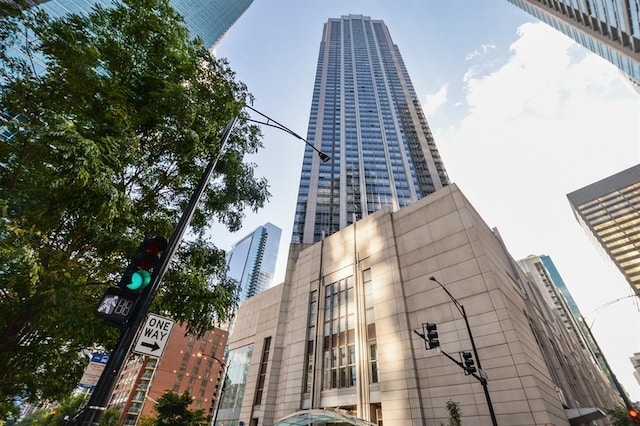 512 N Mcclurg Ct Unit 4302, Chicago, IL 60611 - photo 2