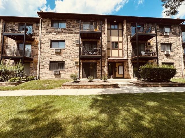 122 Klein Creek Ct Unit A, Carol Stream, IL 60188 - photo 1