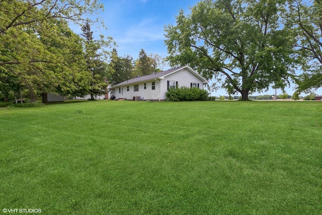 43W888 Hughes Rd, Elburn, IL 60119 - view of green lawn