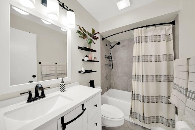 10048 S Pulaski Rd Unit 3F, Oak Lawn, IL 60453 - full bath featuring vanity and shower / tub combo with curtain