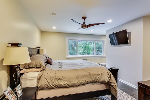 1194 Oxford Ct, Highland Park, IL 60035 - bedroom featuring dark wood finished floors, recessed lighting, and a ceiling fan