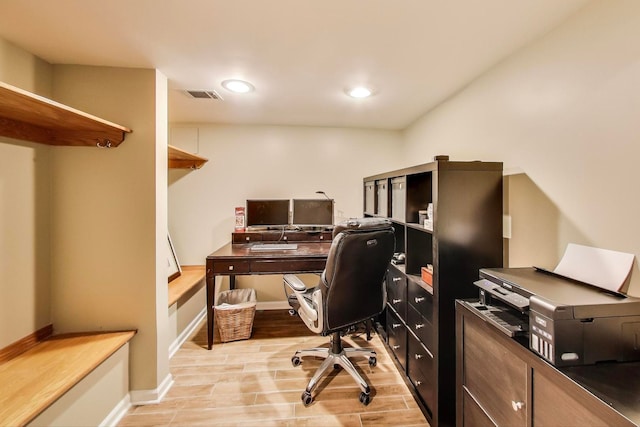 1194 Oxford Ct, Highland Park, IL 60035 - office space featuring light wood finished floors and recessed lighting