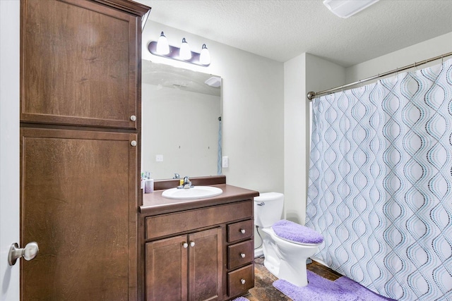 412 Doisy Ln, Champaign, IL 61822 - bathroom featuring vanity, a textured ceiling, and curtained shower