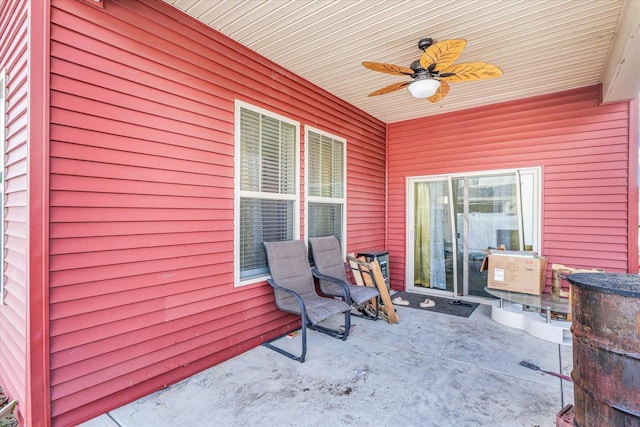 412 Doisy Ln, Champaign, IL 61822 - view of patio featuring a ceiling fan
