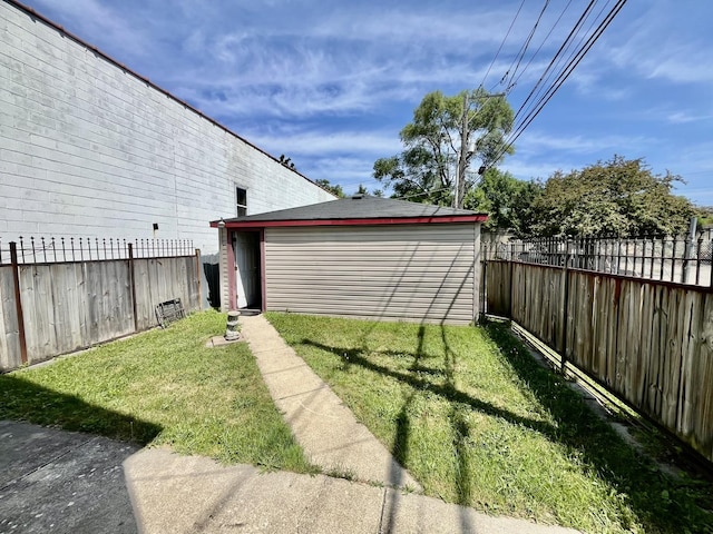 2948 E 95th St, Chicago, IL 60617 - fenced backyard with an outbuilding