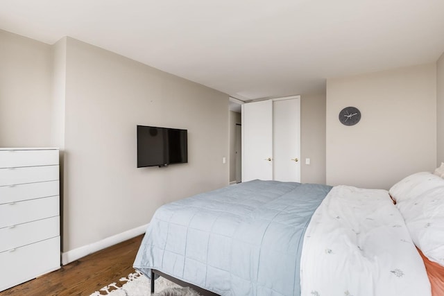 345 W Fullerton Pkwy Unit 1706, Chicago, IL 60614 - bedroom featuring wood finished floors and baseboards