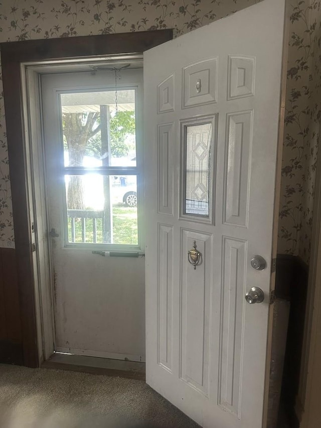 201 E N St, Saybrook, IL 61770 - doorway with wallpapered walls