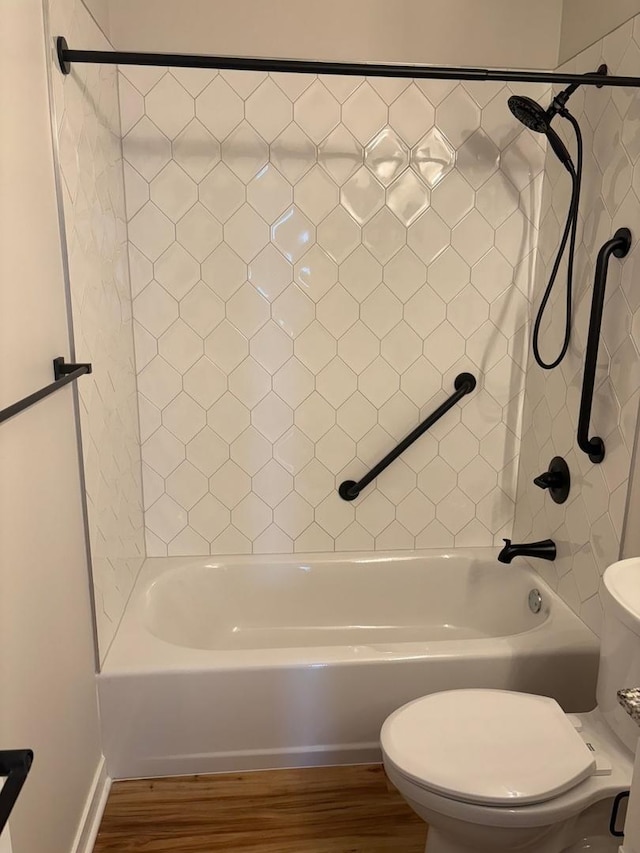 200 Park Ave Unit 634, Calumet City, IL 60409 - full bath with wood finished floors and washtub / shower combination
