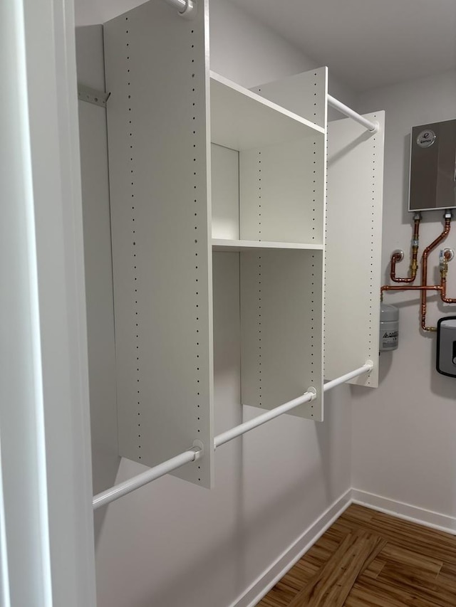 200 Park Ave Unit 634, Calumet City, IL 60409 - spacious closet featuring water heater