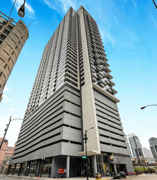 235 W Van Buren St Unit 1703, Chicago, IL 60607 - view of building exterior