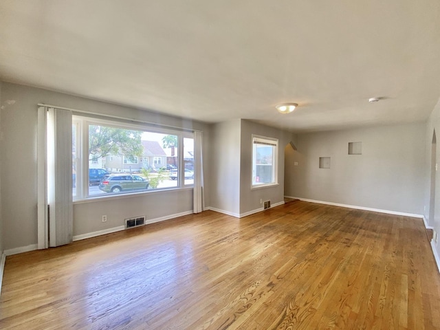 518 156th Pl, Calumet City, IL 60409 - unfurnished room featuring wood finished floors and a smoke detector