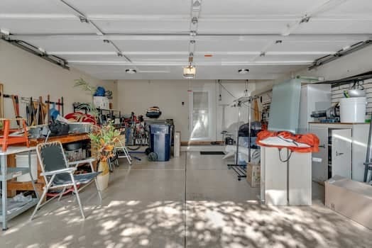 16620 Grants Trl, Orland Park, IL 60467 - view of garage