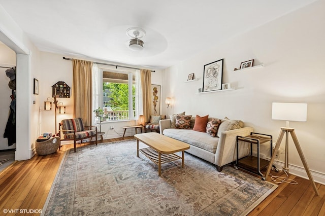 3067 N Gresham Ave, Chicago, IL 60618 - photo 4