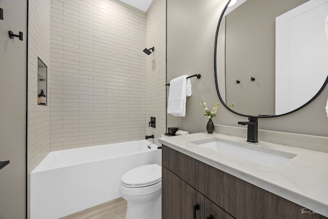 1642 W Wolfram St, Chicago, IL 60657 - bathroom with vanity and shower / tub combination