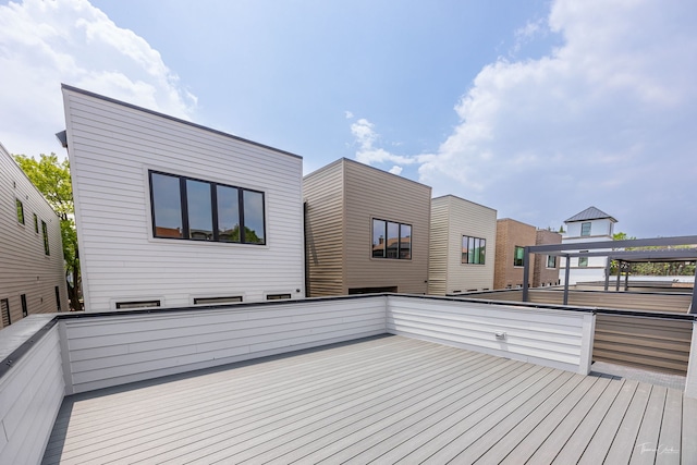 1642 W Wolfram St, Chicago, IL 60657 - view of wooden terrace