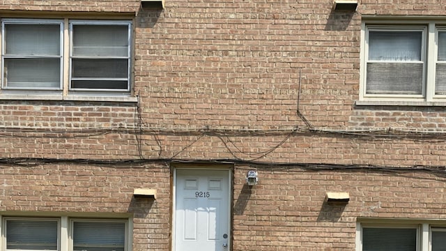 9215 S Cottage Grove Ave Unit 2W, Chicago, IL 60619 - photo 2