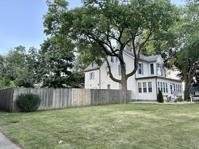 2603 3rd St, Peru, IL 61354 - view of side of home with stucco siding