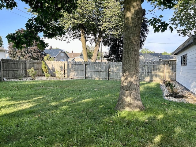 2603 3rd St, Peru, IL 61354 - view of fenced backyard