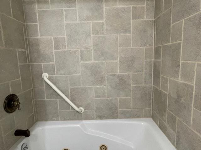 512 Tana Ln, Joliet, IL 60435 - bathroom with a combined bath / shower with jetted tub