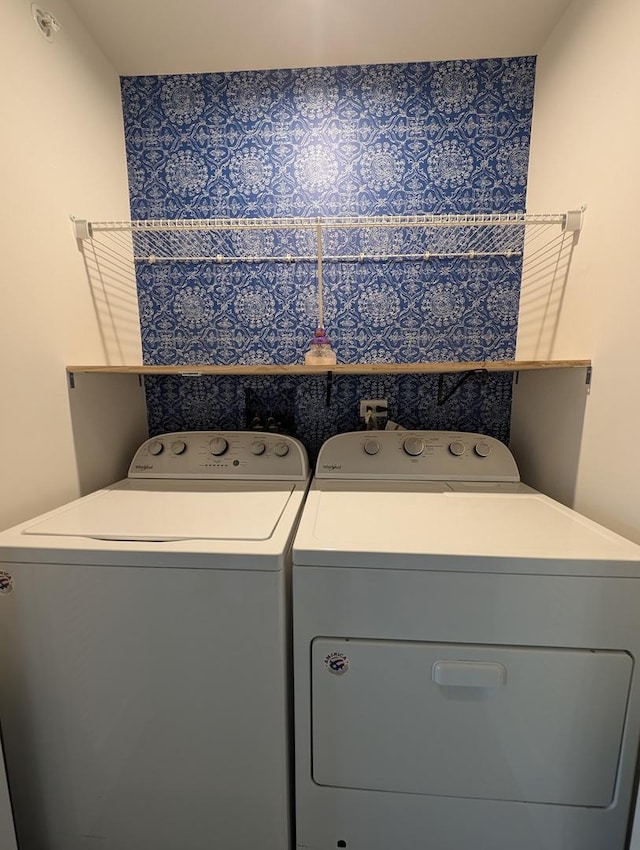 63 Nicholas Dr W, Des Plaines, IL 60016 - laundry room with washer and dryer