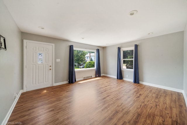 15 Ridge Rd, Lemont, IL 60439 - foyer entrance featuring wood finished floors and recessed lighting